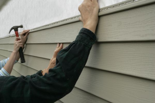 Cost of Insulated Siding Installation in Columbia