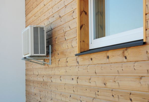 Cost of Pine Wood Siding Installation in Columbia